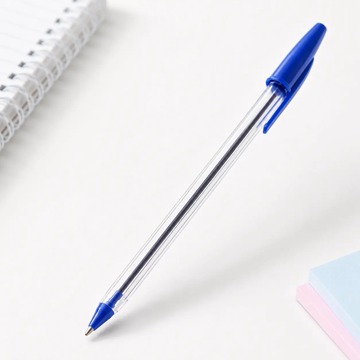 Bolígrafos BIC de diseño práctico para escribir con comodidad